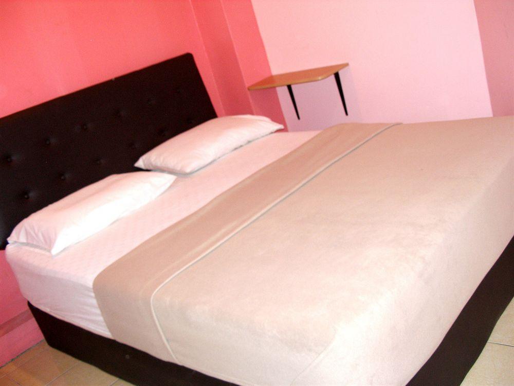 Hotel Pudu 88 @ China Town Куала Лумпур Екстериор снимка
